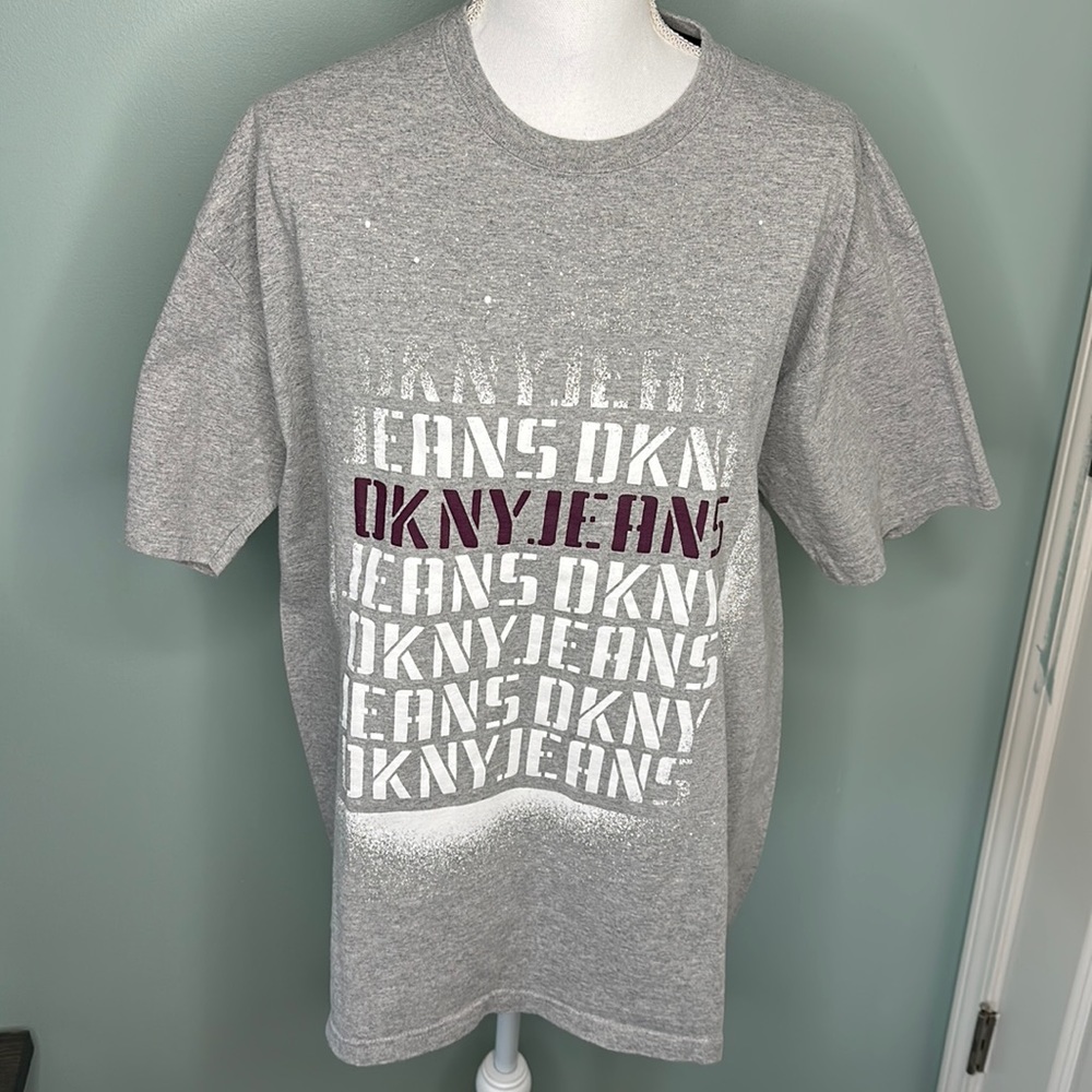 DKNY men’s tshirt size Large